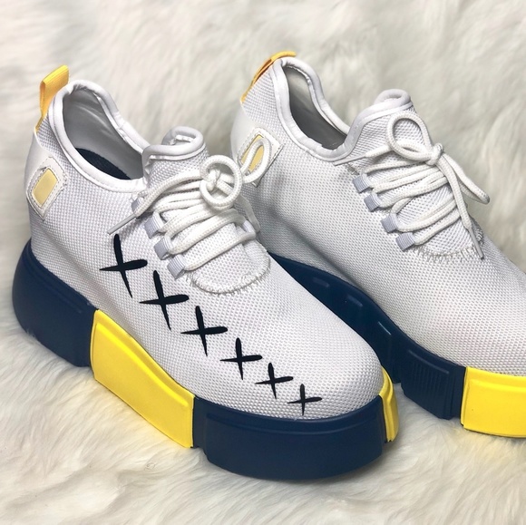 Women's Chunky Heel Slip-on Wedges - Picture 3 of 5